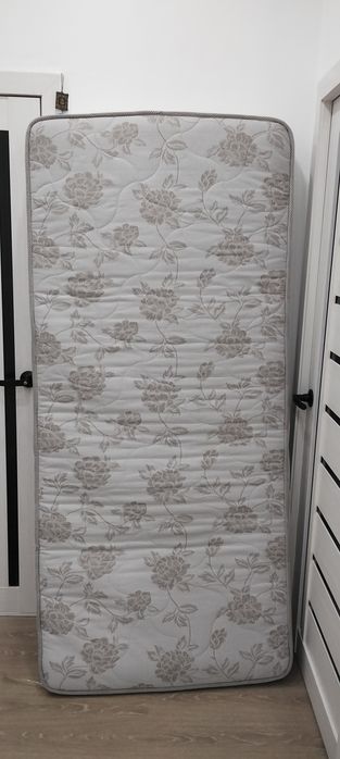 Матрас б/у пользовались не особо долгое время