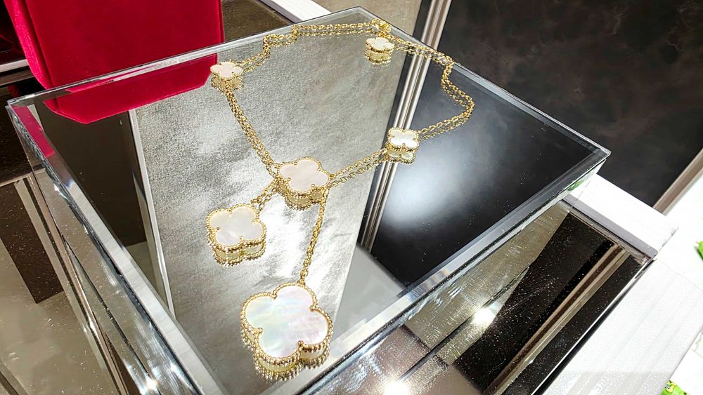 Van Cleef & Arpels VCA Gold 6 Magic Mother Pearl Alhambra Дамско Колие