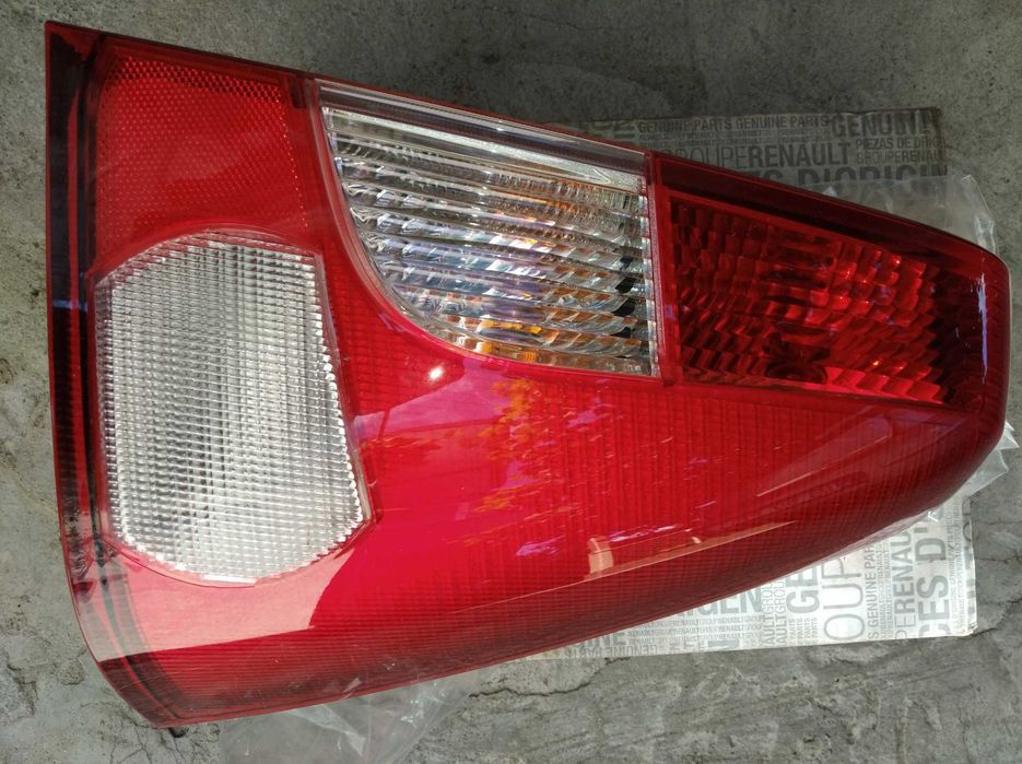 Lampa (stop) spate clasica dreapta Logan(semn alba)