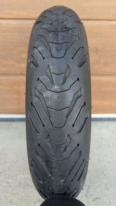 Предна гума 120 70 17 Michelin Road 6 

DOT19

80лв

DOT