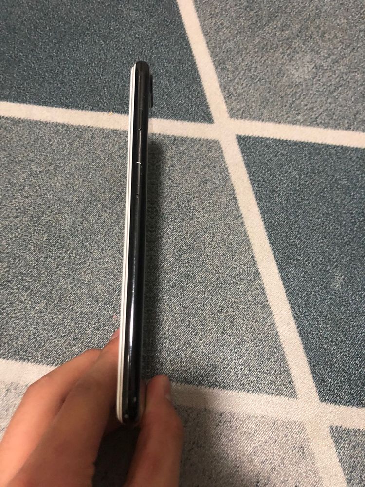 Срочна продам айфон 7+