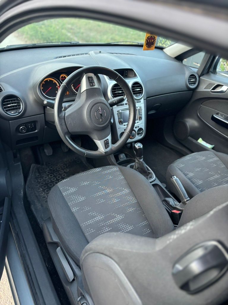 Vând Opel corsa 1.3 cdti