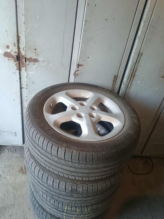 Летни гуми с джанти свалени от Опел Зафира