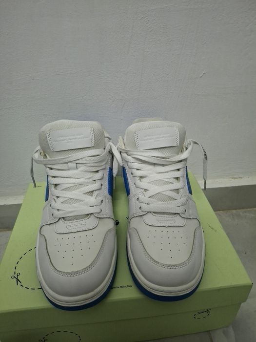 Vând off white out off office