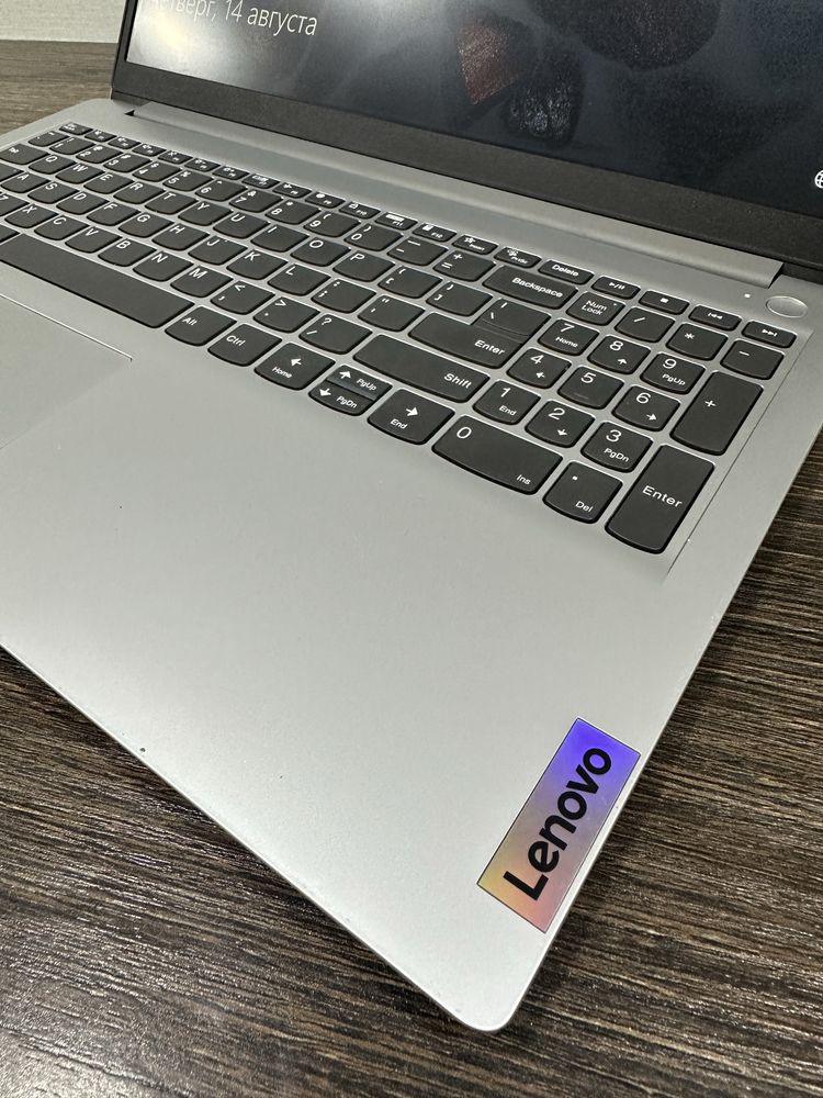 мощный 8-ядерный Lenovo IdeaPad 1, Американская сборка
