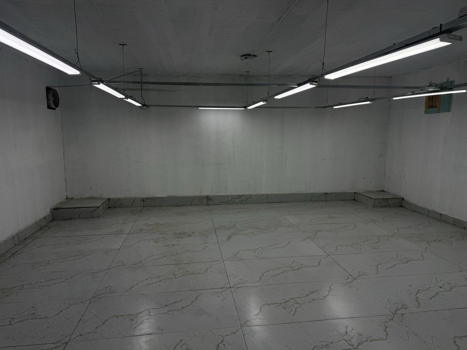 Падвал соколний этаж 270кв 2 та томондан кирса болади