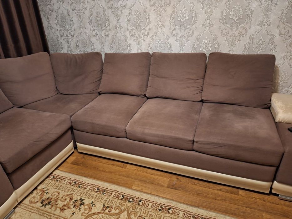 Продам угловой диван.