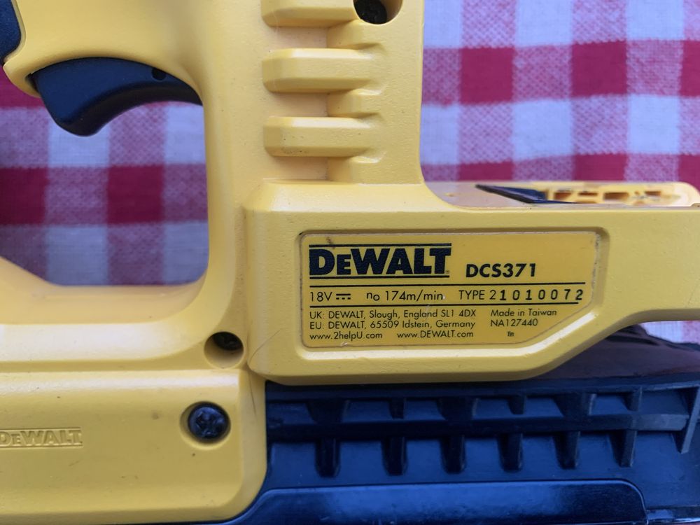 DeWALT DCS 371/акумулаторен лентов трион
