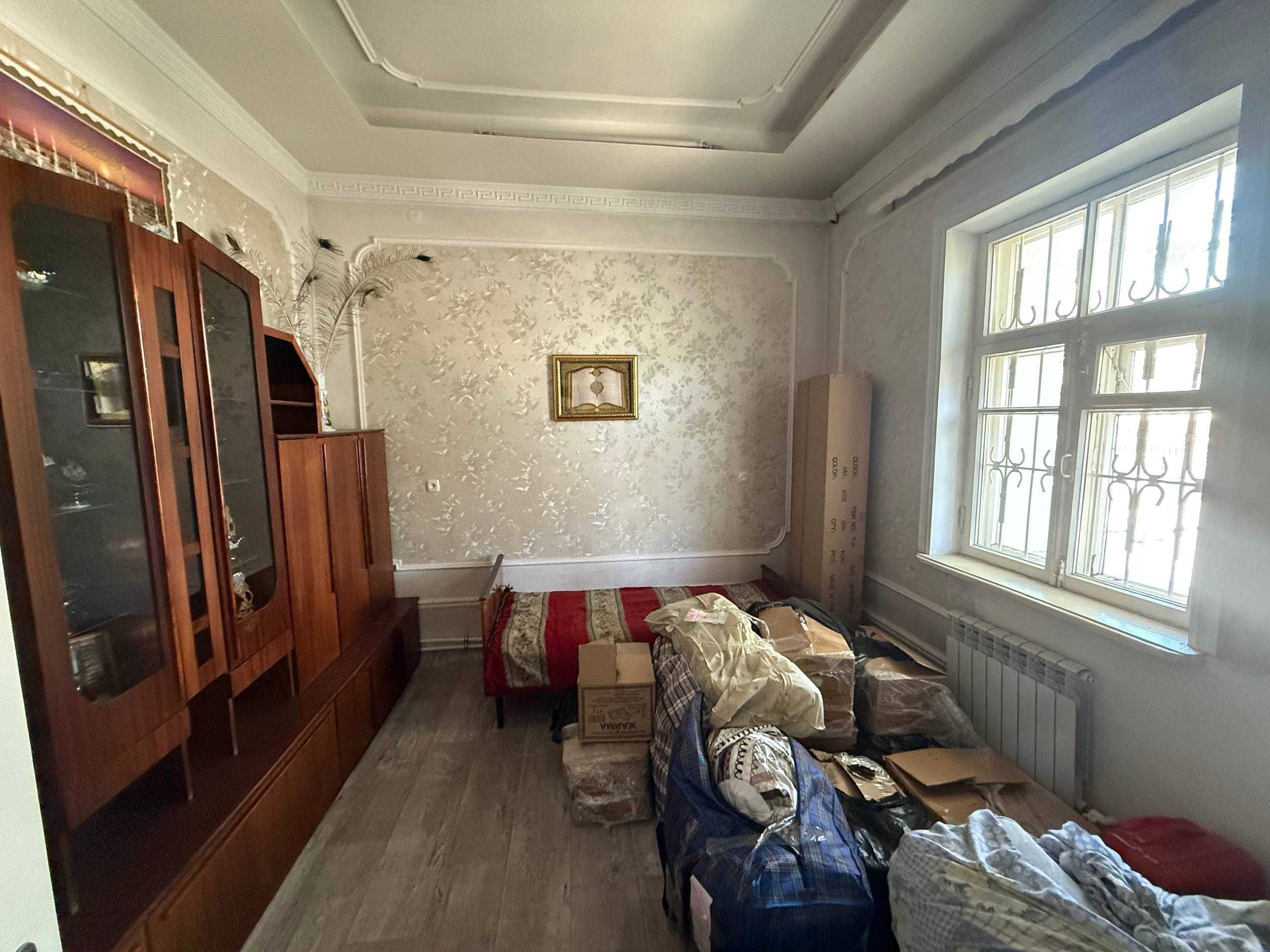 продается Учисток  метро мирзо улугбек 5 минут стадион буньед кор ;