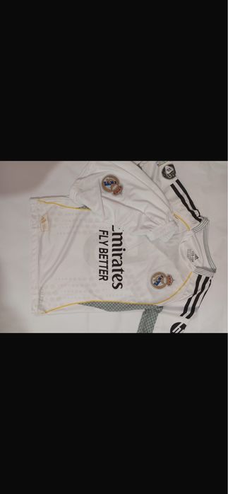 Se vând echipamente sportive