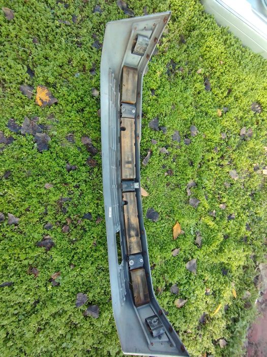 Предна броня за Mercedes W124