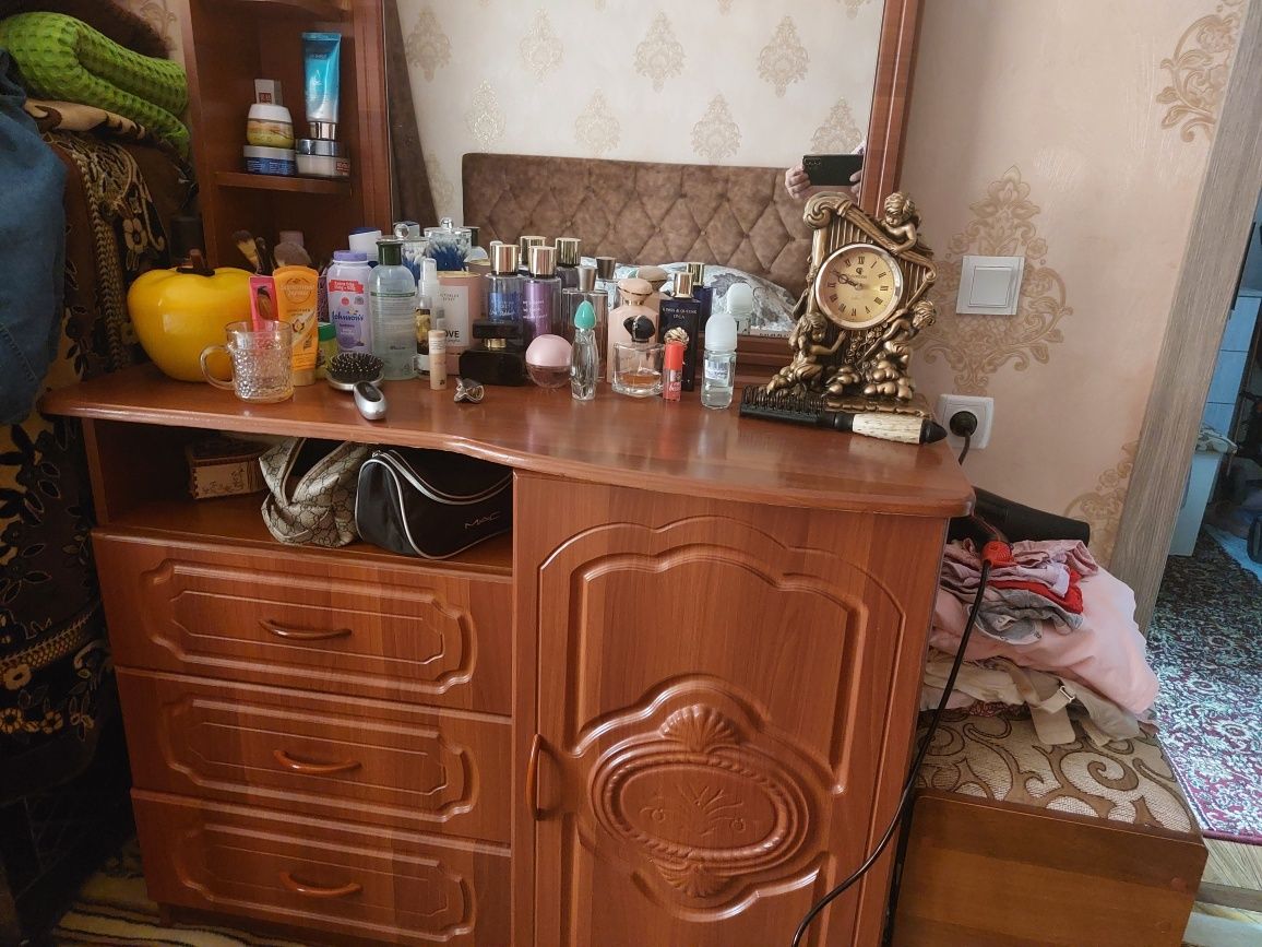 Спальный гарнитур.
