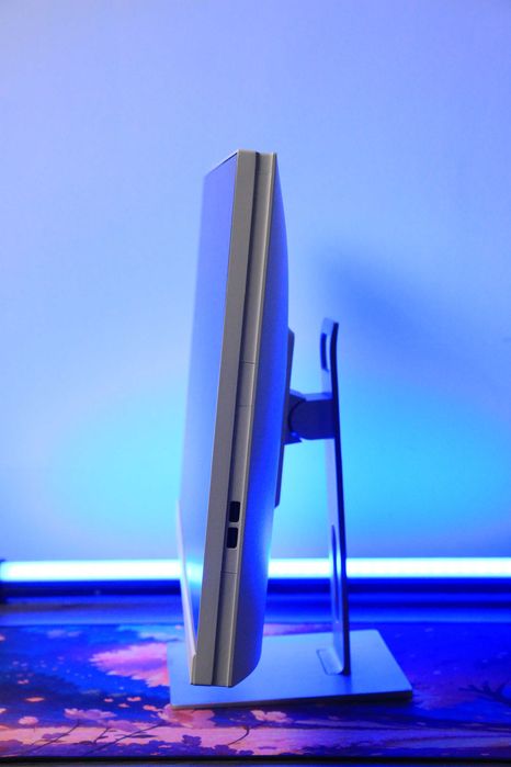 Ziffler monitor 27 lik ekranli arzon narxda sotiladi