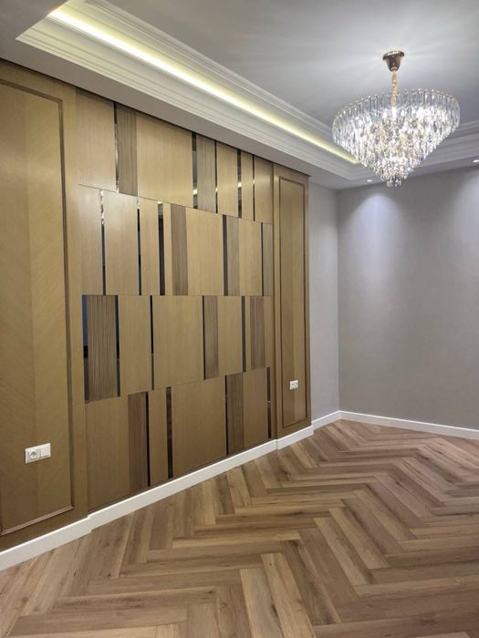 Srochno sotiladi Evrodom Xuvaydo, 4 sotok, 7 xona,4 sanuzel