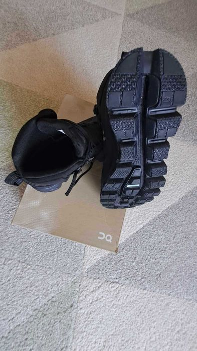 Ghete drumetie ON Cloudrock M Waterproof ultra light marimea 37