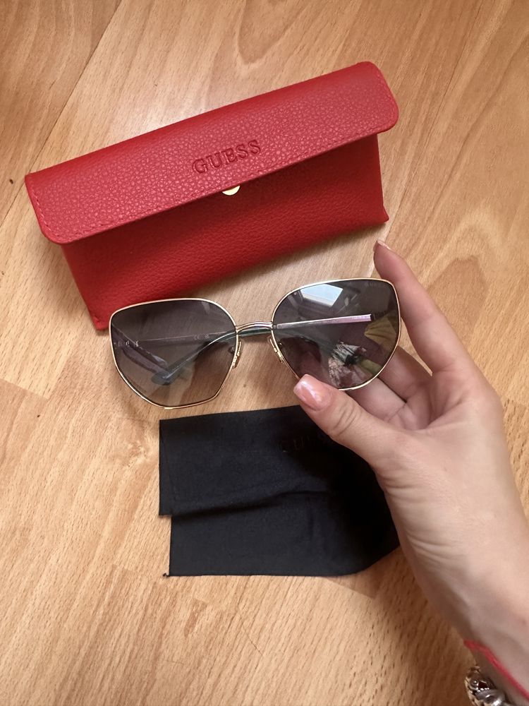 Дамски очила Guess