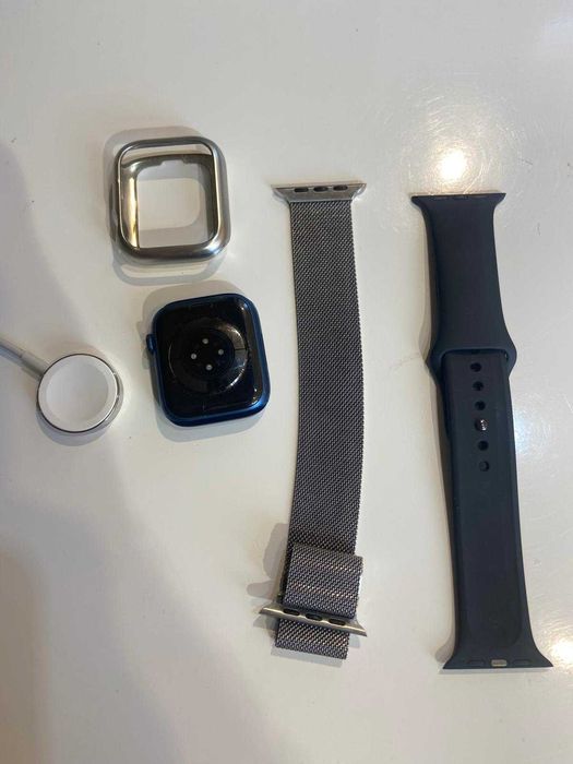 Vând ceasuri Smartwatch Apple seria 5 si 7