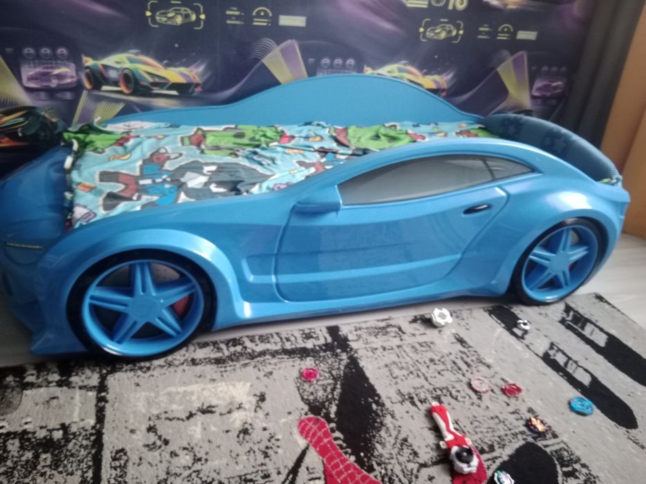 Продам кровать машину