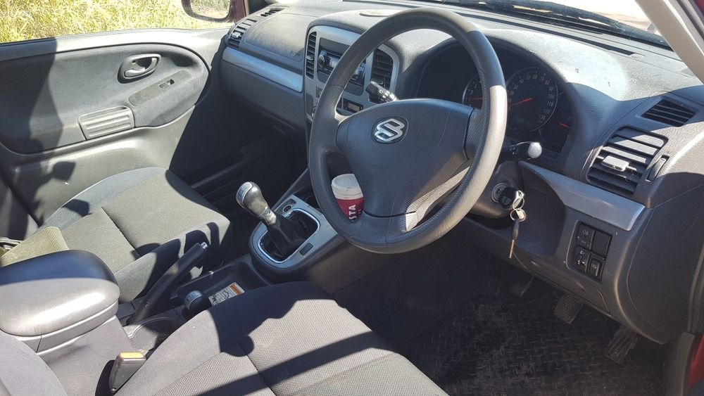 Suzuki grand vitara 2.0i на части