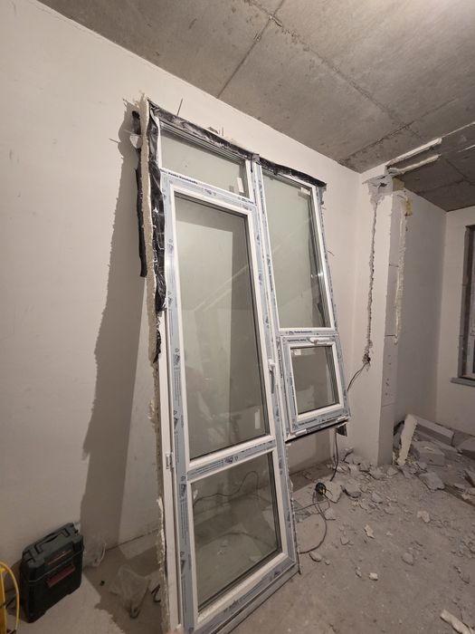 Пластик для болкон двер плюс форточка