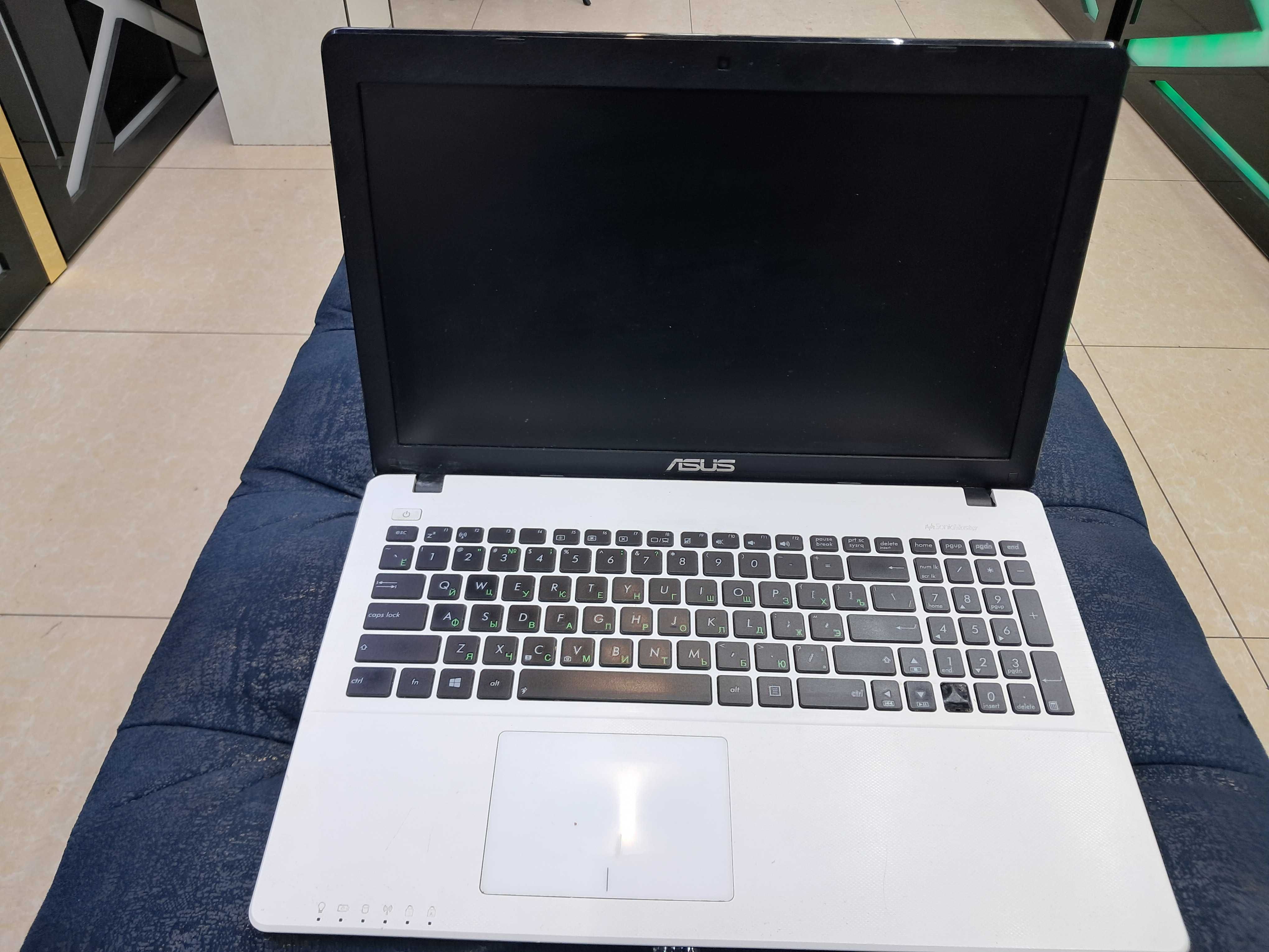 Ноутбук ASUS Offisnoy 6/128 SSD