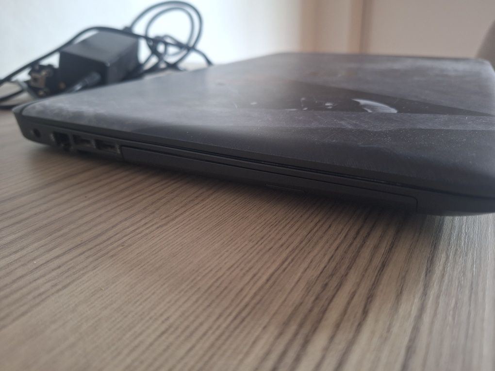 Laptop HP I5, 1 Tb,6 gb Ram, 2gb placa video