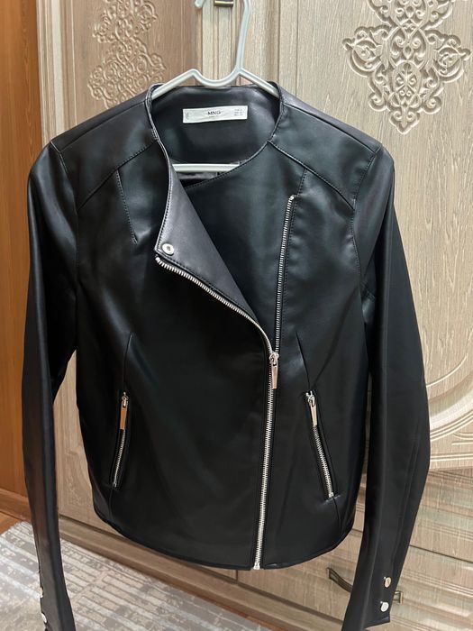 Продам кожанки БЕЗ ПРИМЕРКИ  от бренда Mango