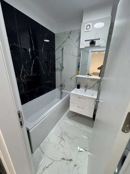 Inchiriez apartament bloc nou 2025 mobilat loc de parcare inclus