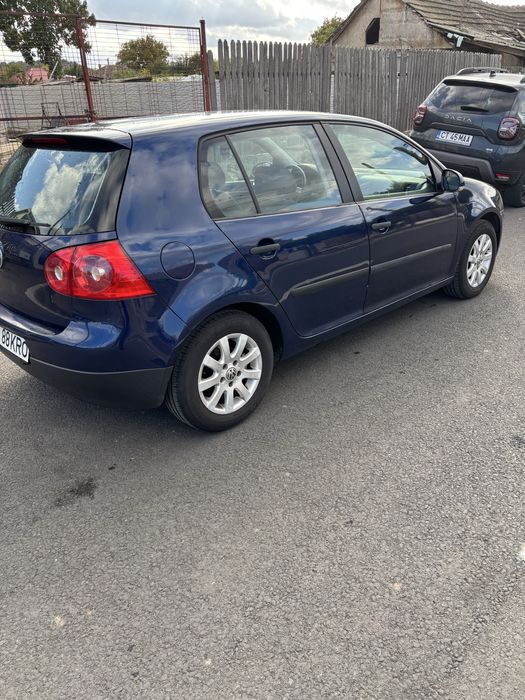 Vand Golf 5 1,4 benzina an fabricatie 2004