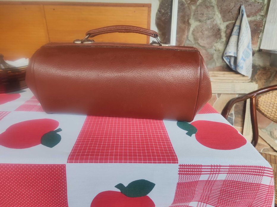 Докторска чанта 1962