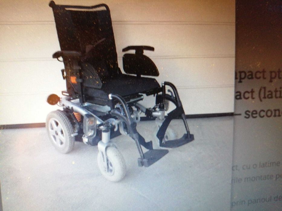 Carucior electric invalizi Invacare Bora