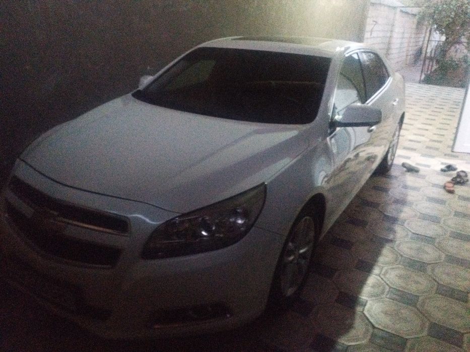 Малибу 1 позиция 2 срочно сотилади