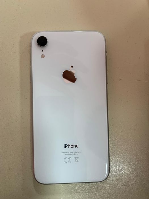 Iphone xr в хорошом состояние