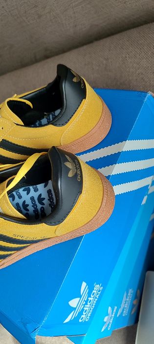 Шикозни обувки кецове adidas spezial