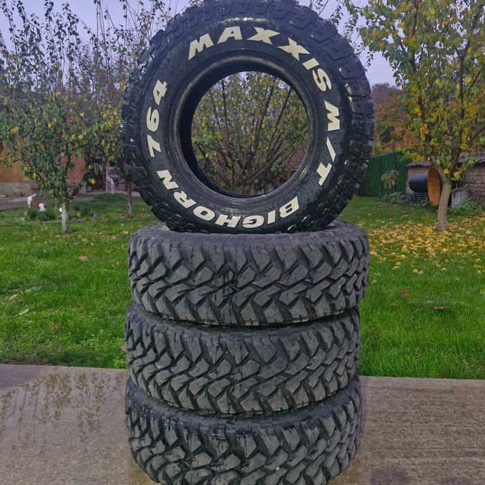 Продавам гуми Maxxis