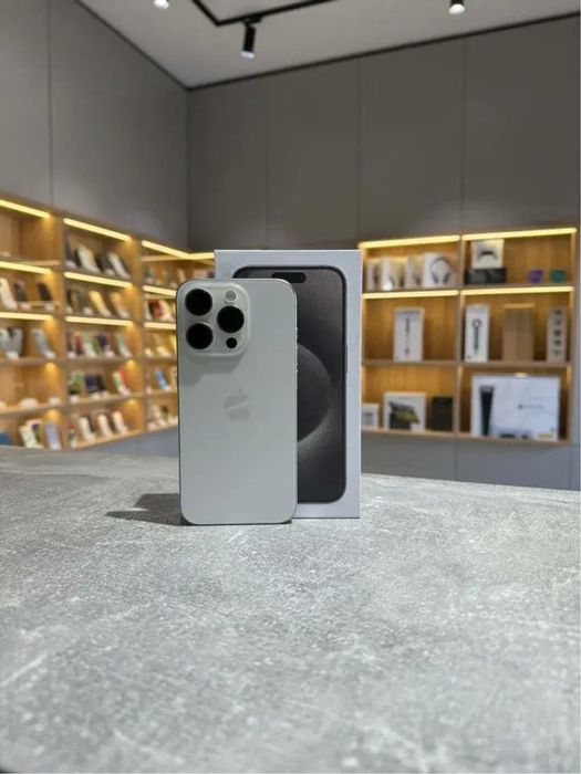 Срочна продам айфон 15 про макс 256gb