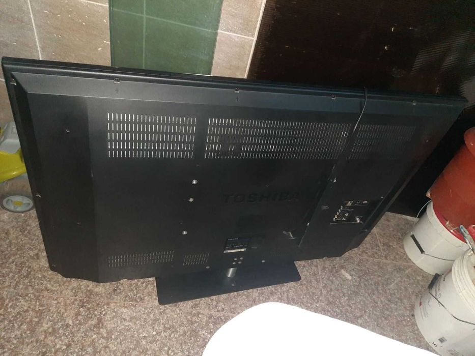 Продава се телевизор Toshiba 50L4333 в отлично състояние с Full HD...