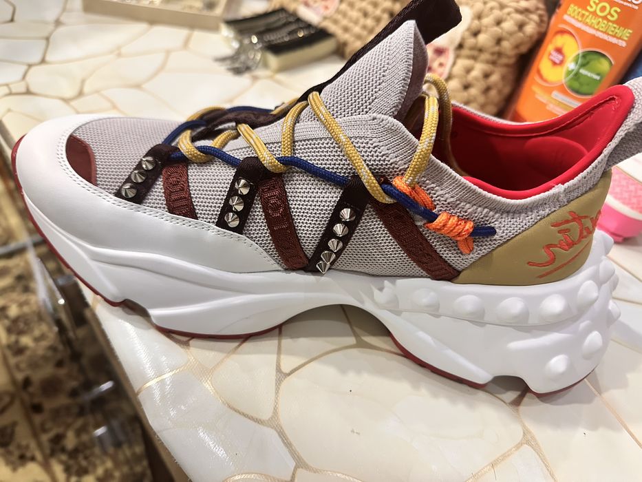 Кроссовки Louboutene