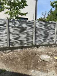Garduri din placi si stalpi beton