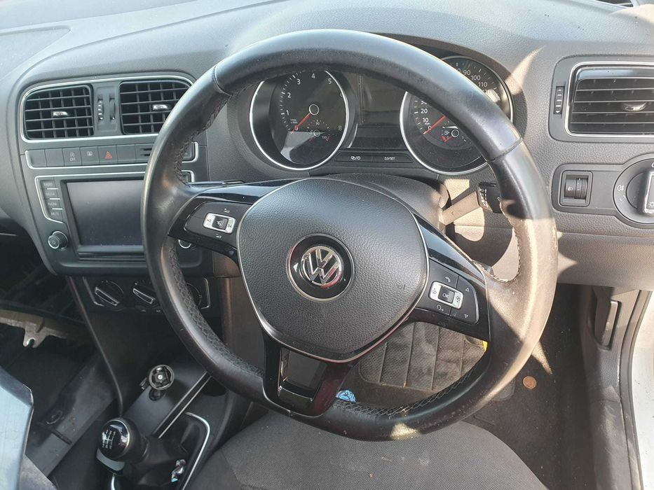 Dezmembrez Volkswagen Polo 6R 1.0 MPI 2015