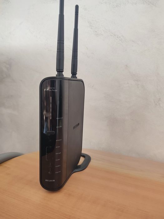 Router Double N+ Wireless

Model: F6D6230-4 v1