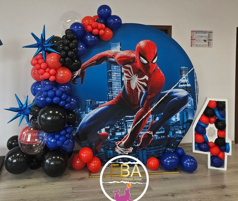 Cutie barbie de inchiriat cu sau fără decor baloane