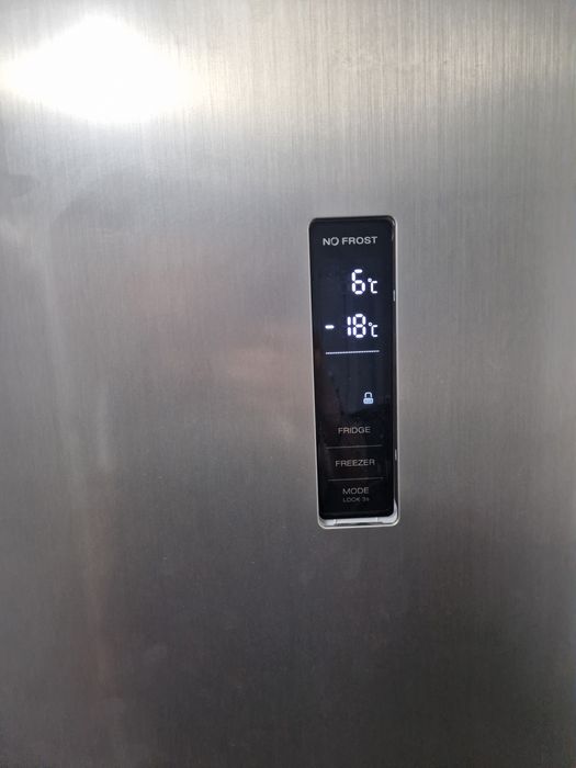 Хладилник с фризер Exclusive A++ No Frost