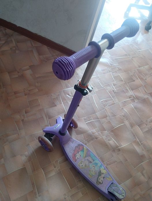 Продам самокат детский