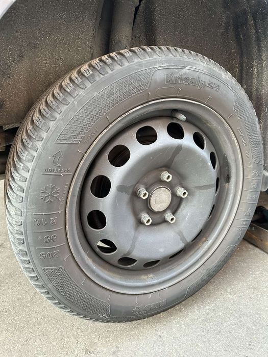 Зимни гуми 205/55/16