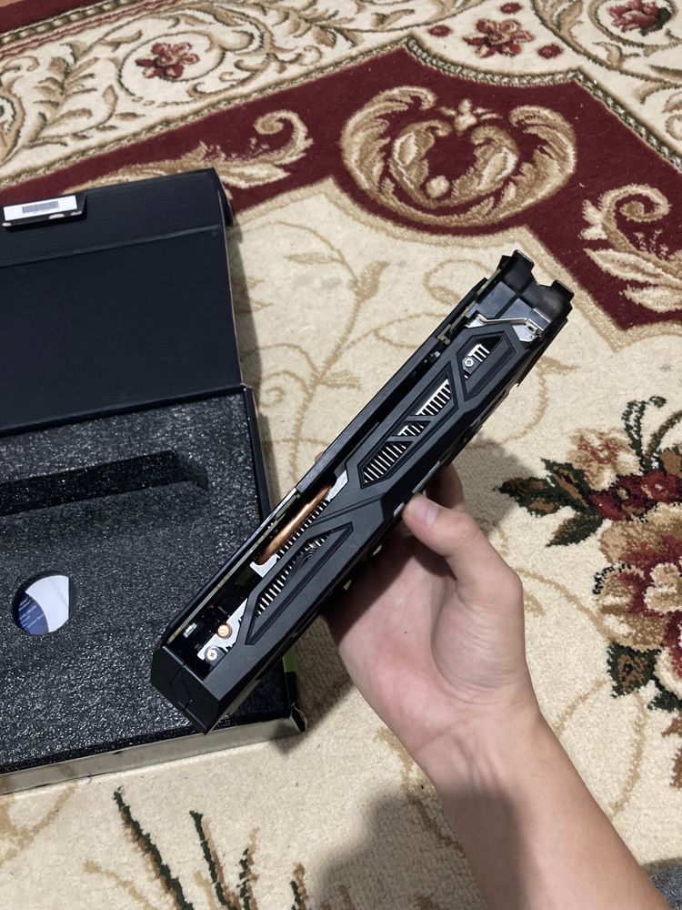 Продаю GTX 1050ti 4gb Gigabyte, НЕ РАБОЧИЙ!!!