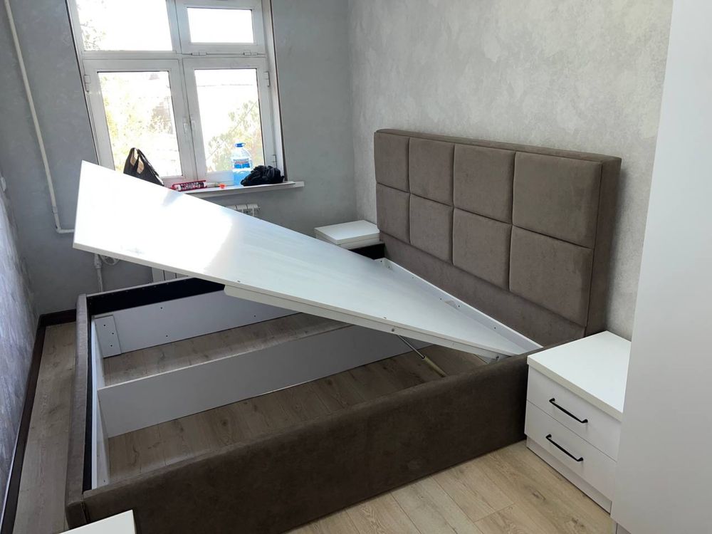 Продаю спальный гарнитур ,отличное состояние!