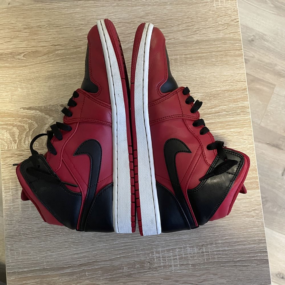 Nike Air Jordan 1 Mid "Reverse Bred" [NO BOX]