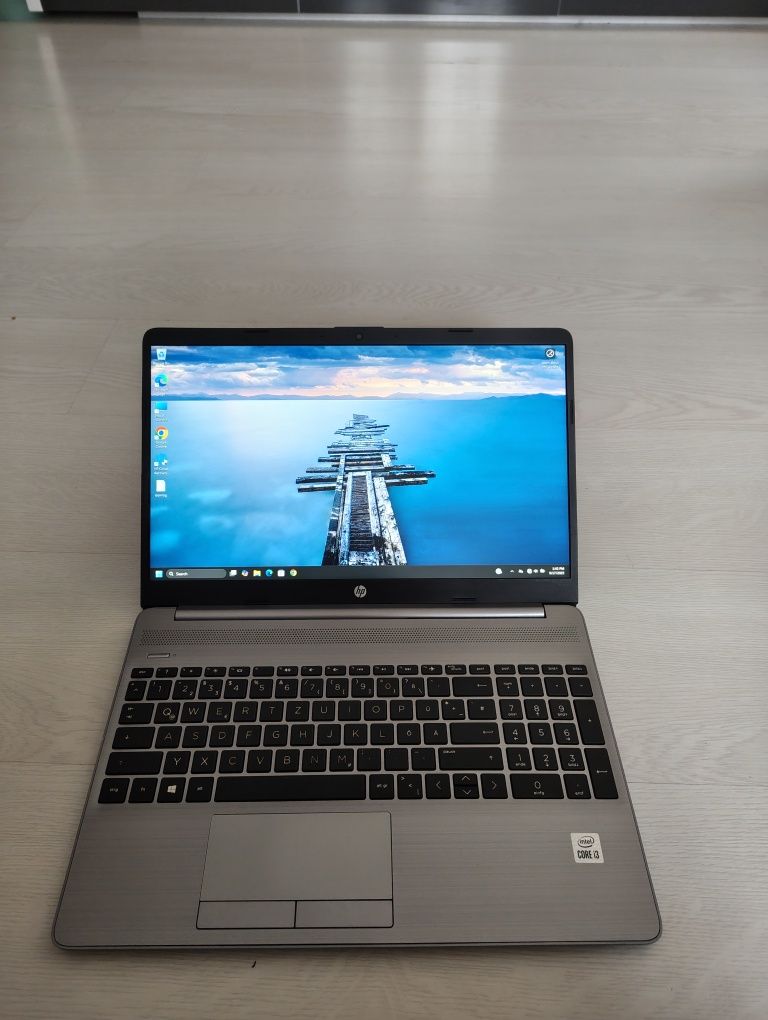 Лаптоп - HP 250 G8 Notebook Elite Отличен.