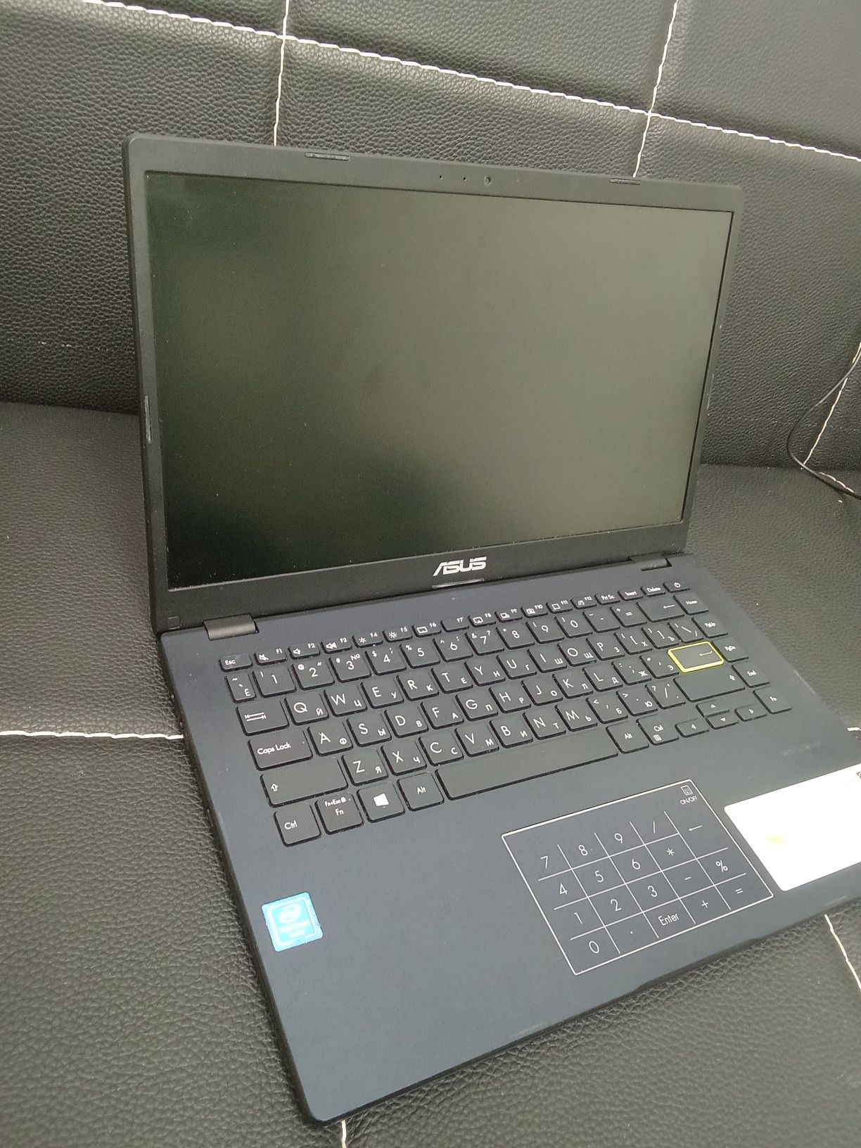Asus E410M (E410MA-EK026T)